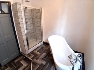 Photo 19- click for photo gallery